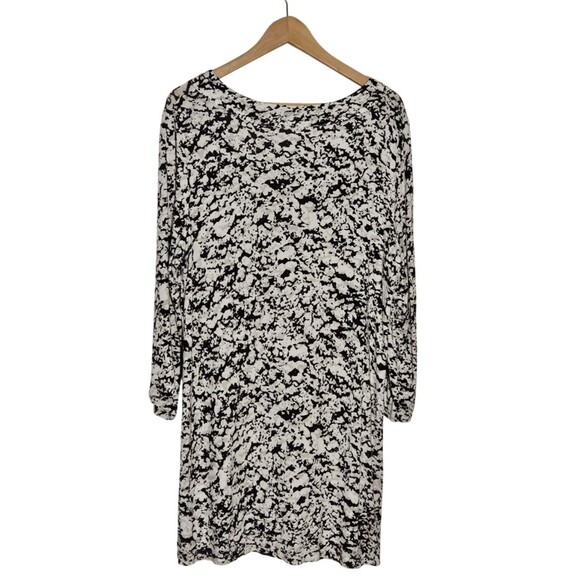 Rose and Olive Women's size 1X Metallic Bead Neckline Tunic Graphic Black/White - Picture 2 of 14